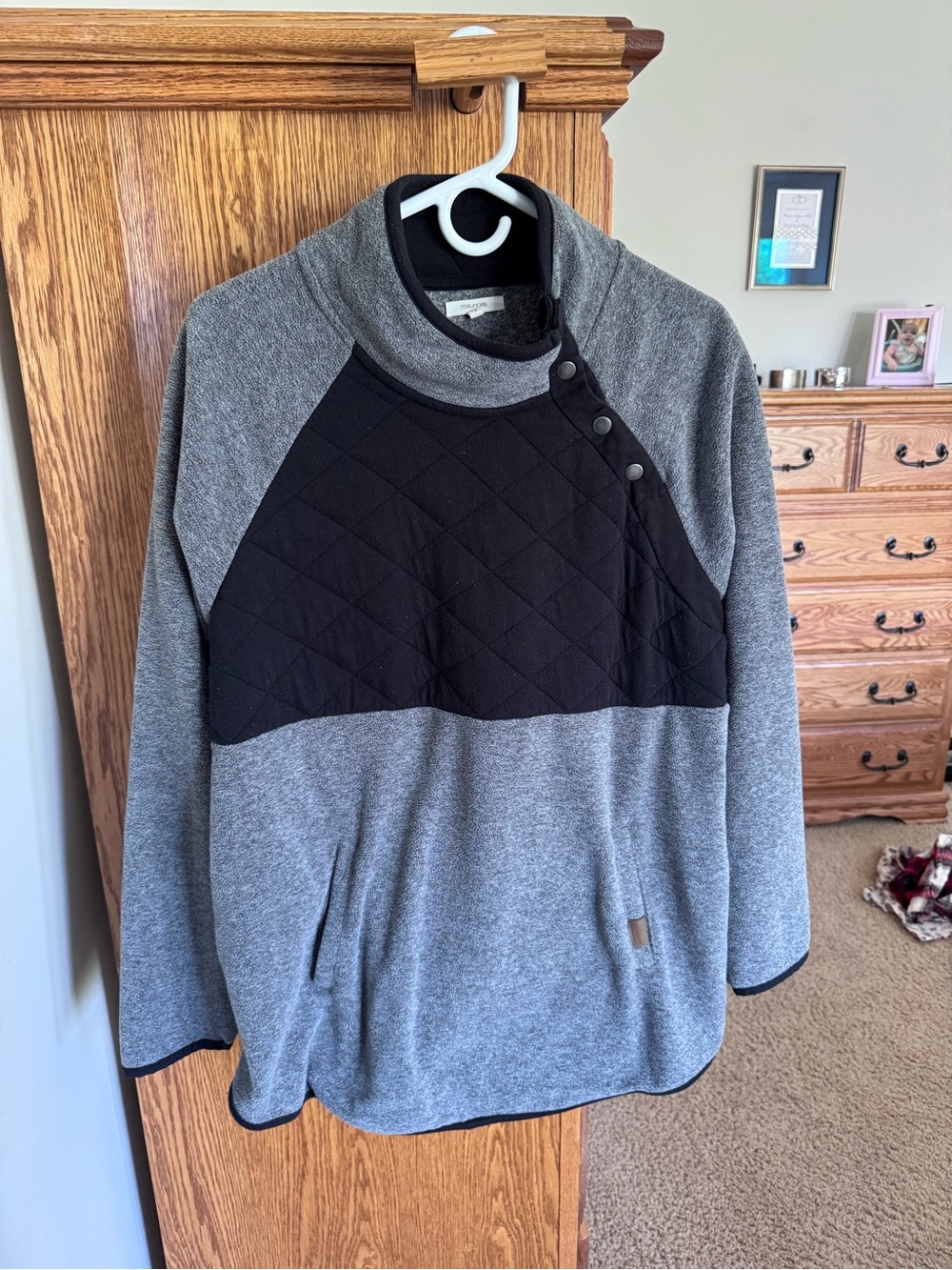 Maurices Dark Gray & Black Fleece-Lined Pullover